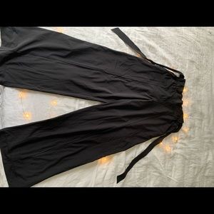 Lululemon stretchy fabric pants